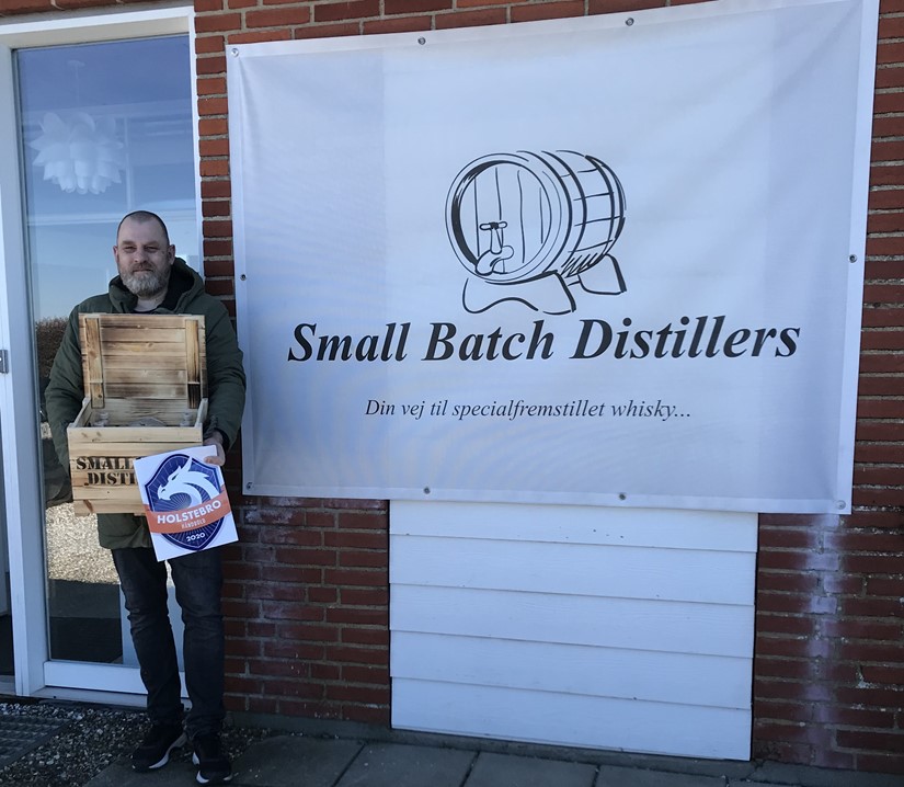 Small Batch Distillers er ny sponsor